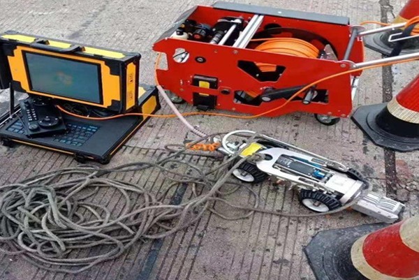 南溪CCTV管道检测机器人